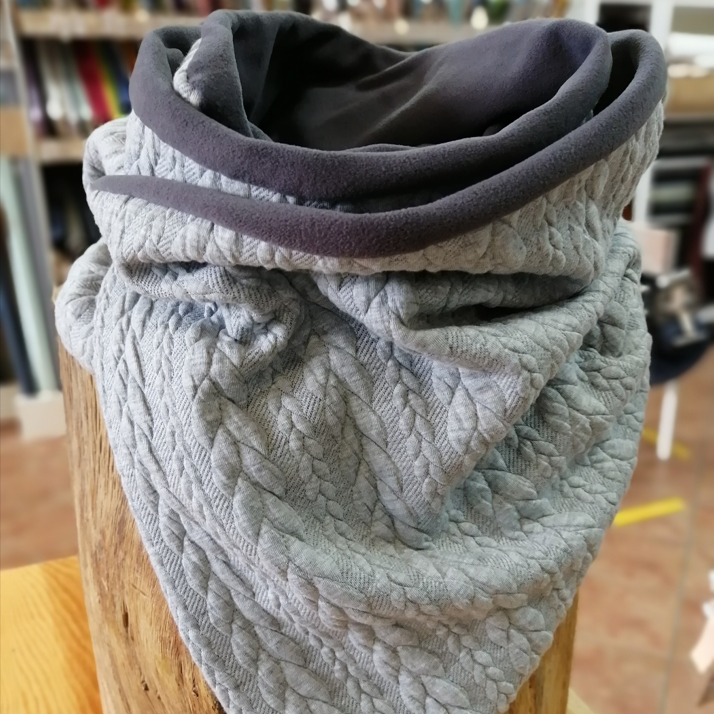Knopfschal